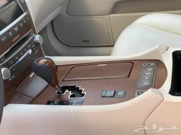 لكزس مخزن LS 460 عداد 86 38