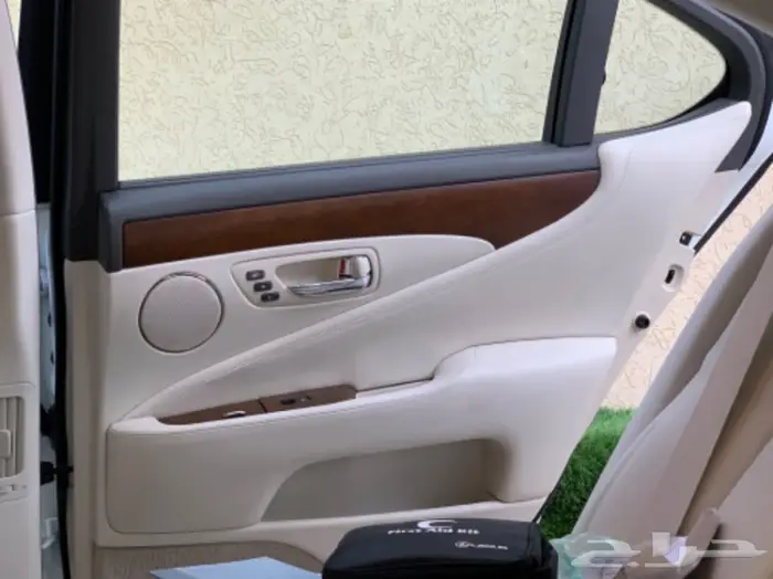 لكزس مخزن LS 460 عداد 86 53