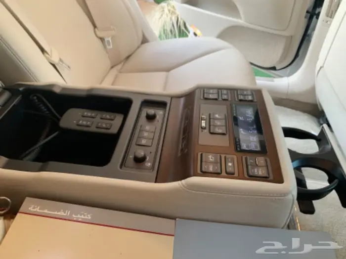 لكزس مخزن LS 460 عداد 86 59