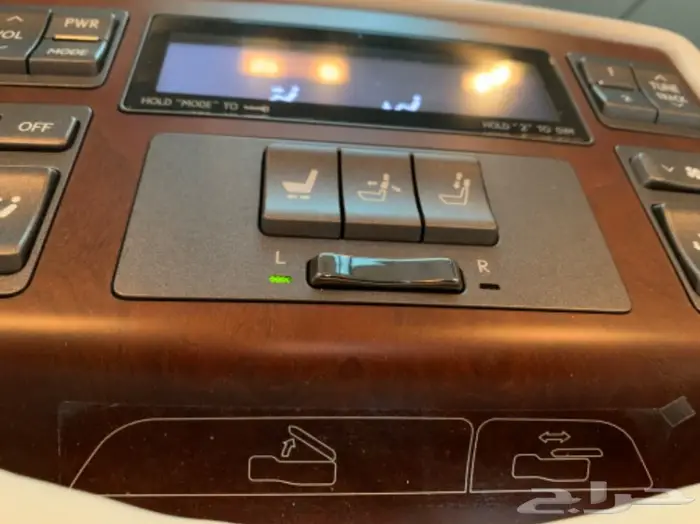 لكزس مخزن LS 460 عداد 86 62