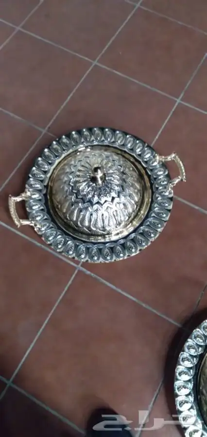 للبيع 4 صحون ضيافه نحاس لتقديم الأطعمة 2