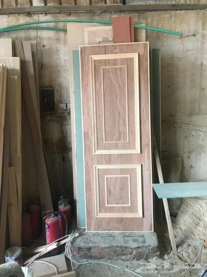 مؤسسه لتصنيع الابواب الخشب والالومنيوم0 3