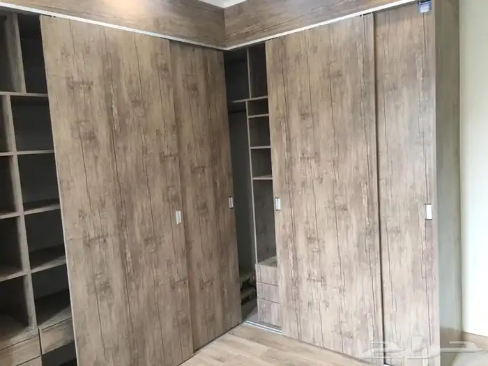 مؤسسه لتصنيع الابواب الخشب والالومنيوم0 1