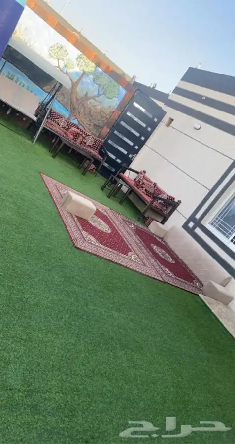 استراحة قسمين مسبحين للايجار 0