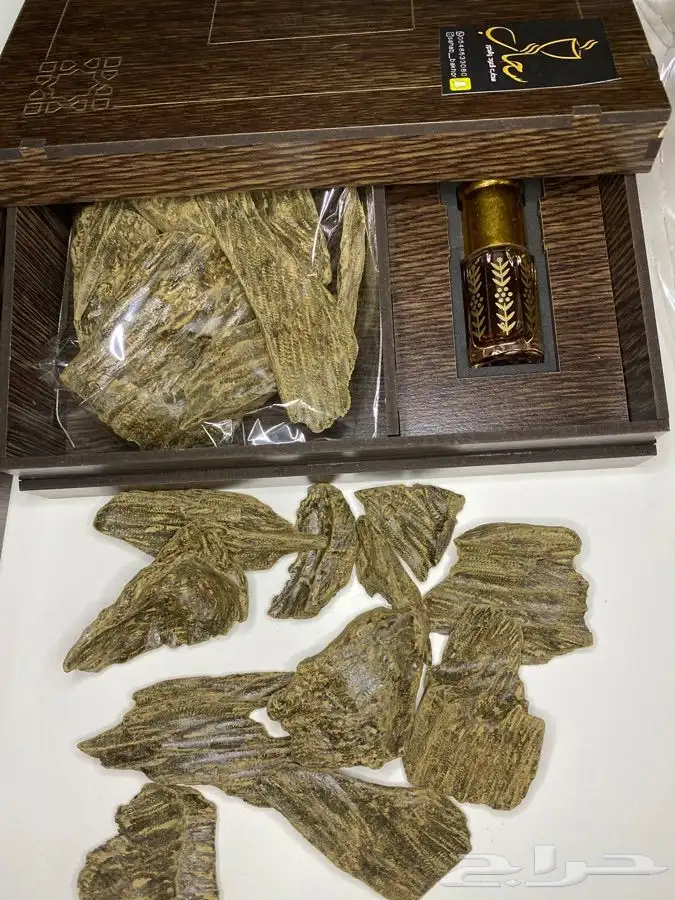 عود طيب. بخور. فحم. بخور. عطور. دهن عود. فخامه. 2