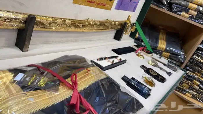 دوع سيوف دمشقية بشوت حساوي أفخم الهدية عود بشت سيف هدية 0