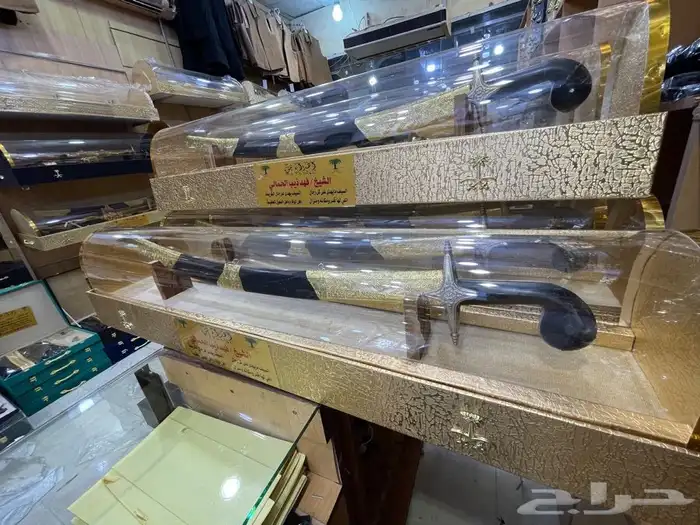 دوع سيوف دمشقية بشوت حساوي أفخم الهدية عود بشت سيف هدية 4