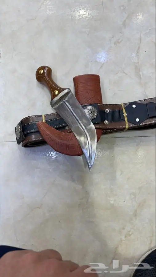 هدية بشت وسيف وعود سيوف بشوت  تقاعد ترقية زواج عطر 33