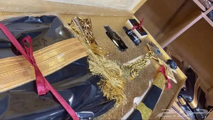 هدية بشت وسيف وعود سيوف بشوت  تقاعد ترقية زواج عطر 35