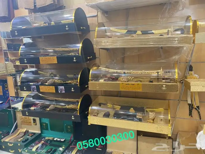 هدية بشت وسيف وعود سيوف بشوت  تقاعد ترقية زواج عطر 15