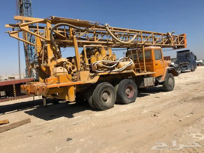 حفار ابار ايطالي مقاس 1500 شغال علا الشرط 3