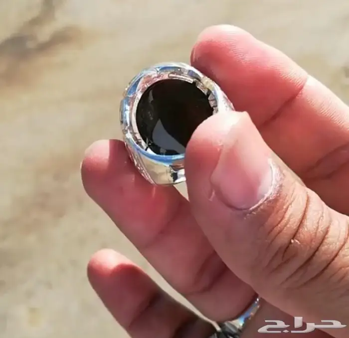 خاتم عقيق يماني طبيعي حبة البندق ولونها الفخم 4
