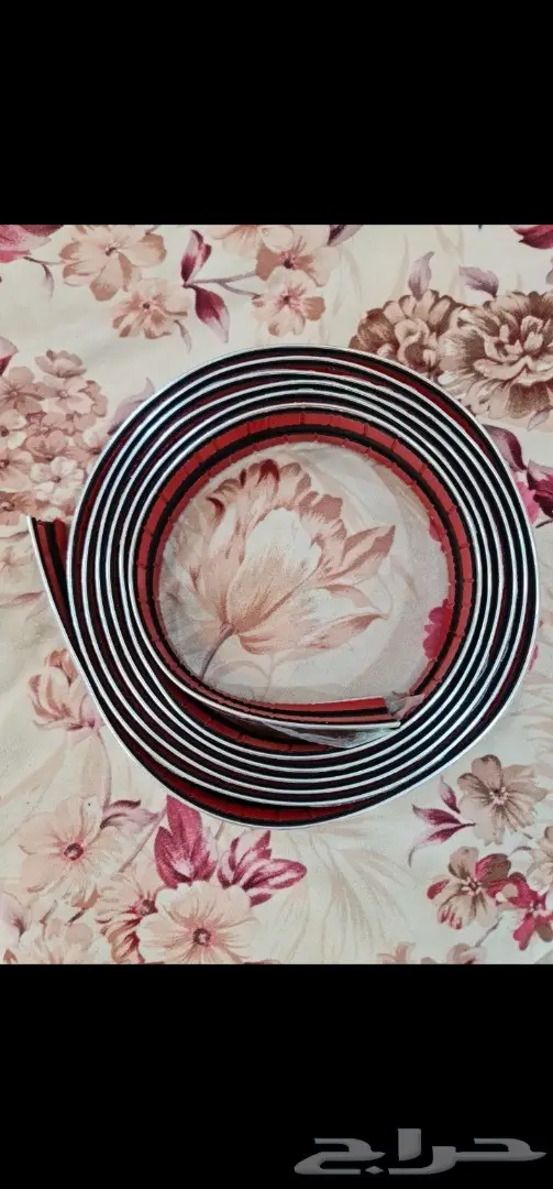 للبيع فريم نيكل جديد يركب على جميع السيارات 1