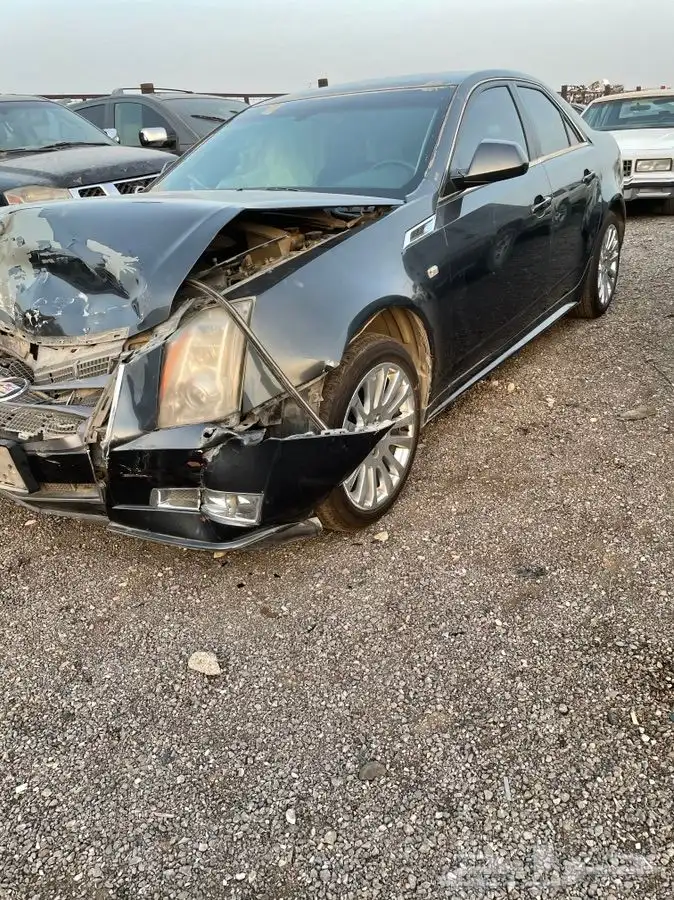 كاديلاك موديل 2011 CTS للبيع قطع غيار 2