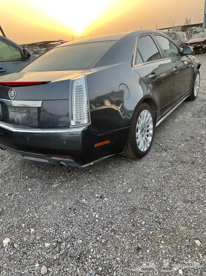 كاديلاك موديل 2011 CTS للبيع قطع غيار 0