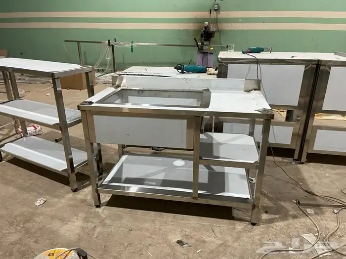 الرياض - طاولات ستالس ستيل 1