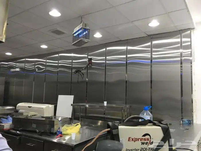 طاولات ستالس ستيل 2