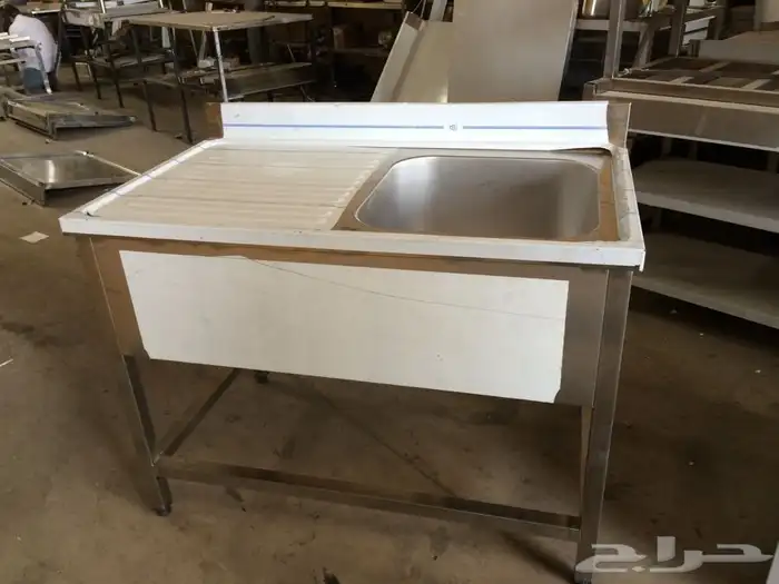 طاولات ستالس ستيل 1