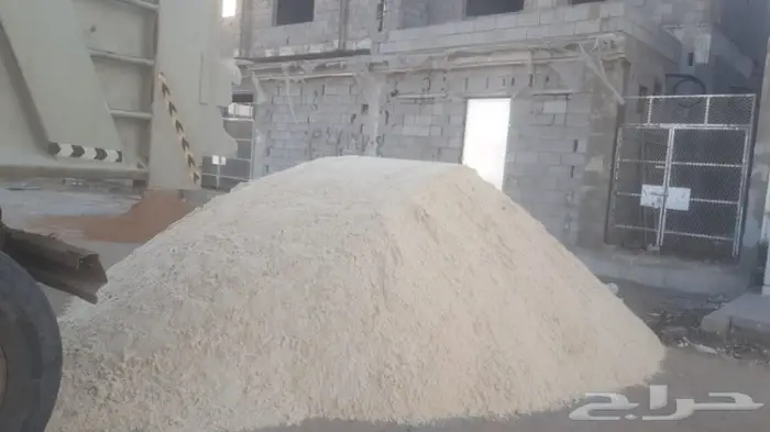 رمل احمر مغسول بالمدينه المنوره  خشن وناعم 1