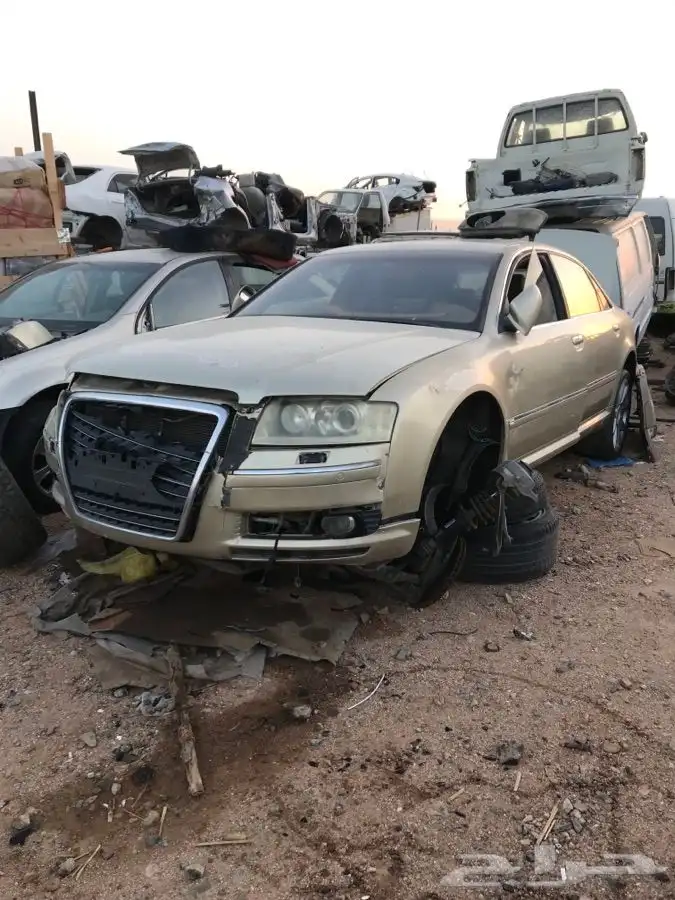 قطع غيار مستخدم اودي اي 8 موديل 2004 - 2010 2
