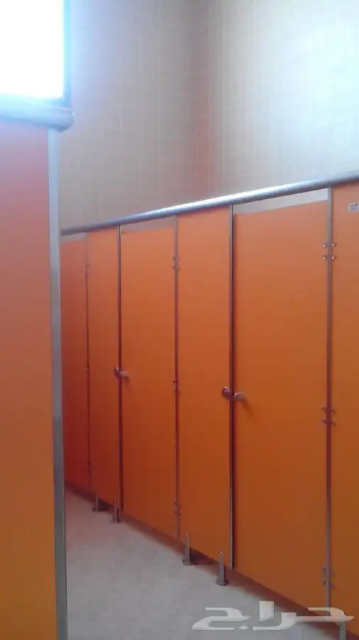 قواطع حمامات الفينوليك 5