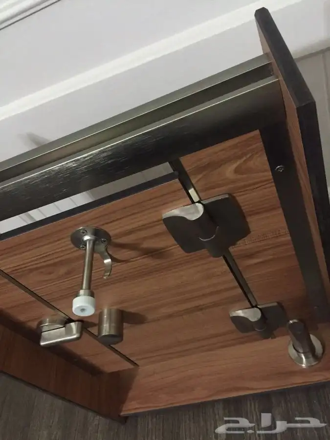 قواطع حمامات الفينوليك 1