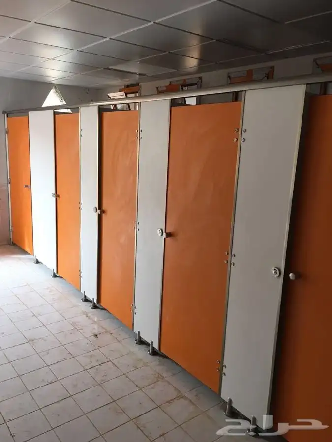 قواطع حمامات الفينوليك 2