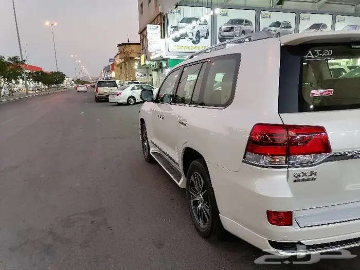 تويوتا لاندكروزر 2020 6 سلندر تورنق مباع 1