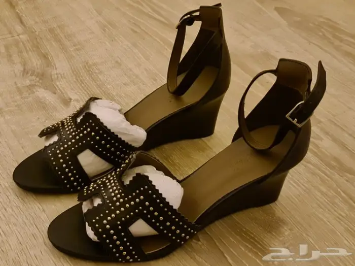 حذاء HERMES مقاس 39 6