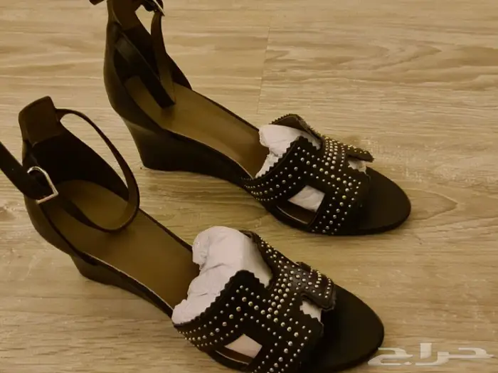 حذاء HERMES مقاس 39 9