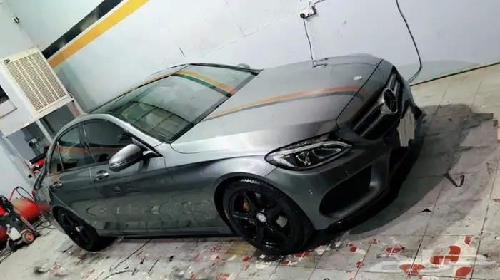 تجليد بلاك اديشن لشبك وازياق المرسيدس C class 20