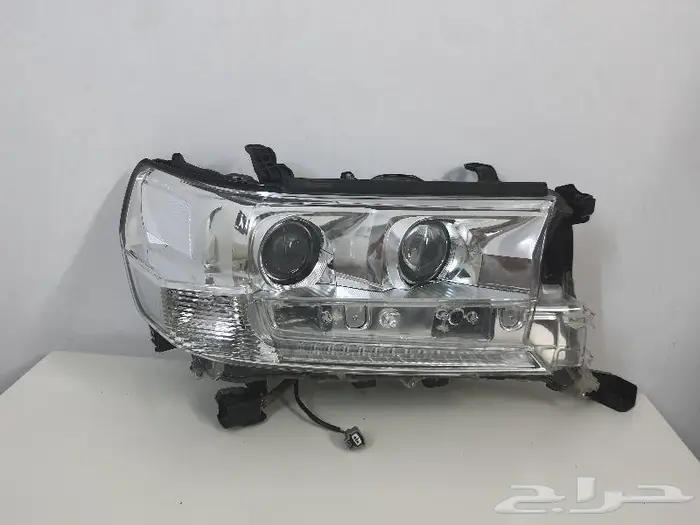 شمعه يمين لاندكروزر موديل 2016-2021 اصليه وكا 1