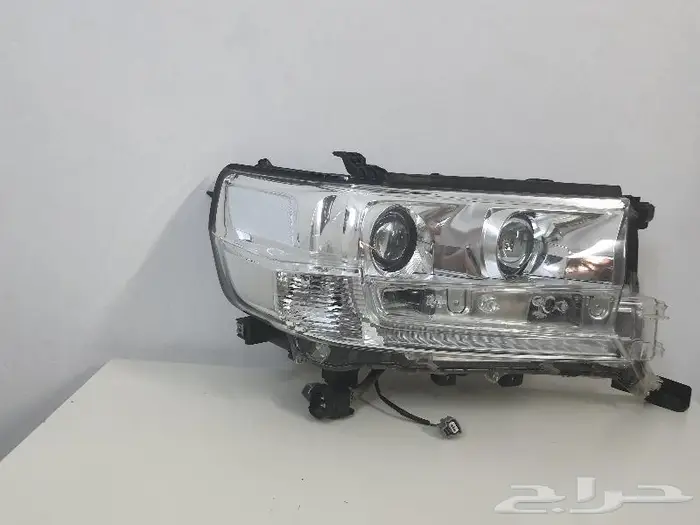 شمعه يمين لاندكروزر موديل 2016-2021 اصليه وكا 2