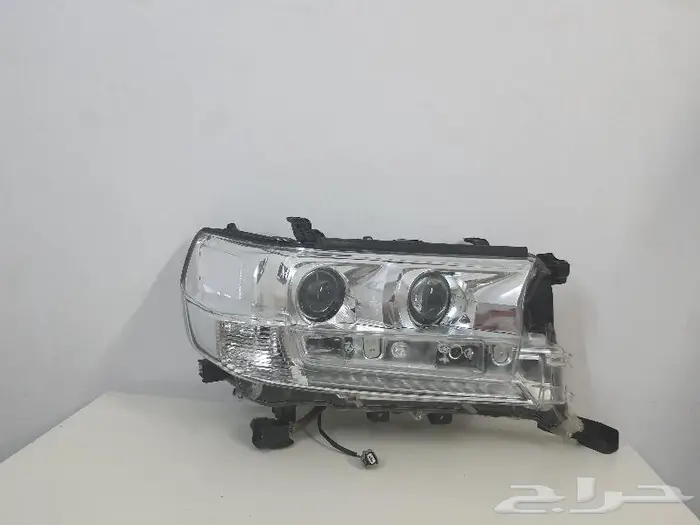 شمعه يمين لاندكروزر موديل 2016-2021 اصليه وكا 3