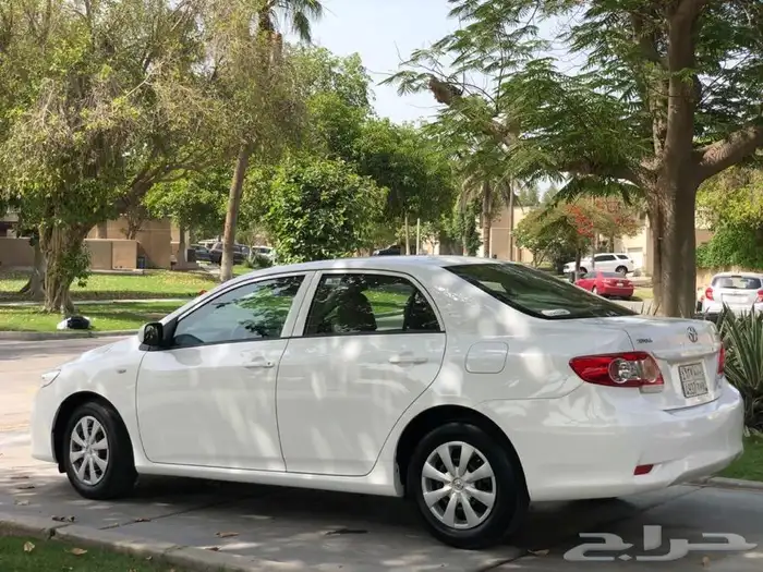 تويوتا كورولا 2013 مخزن Corolla (( تم البيع )) 2