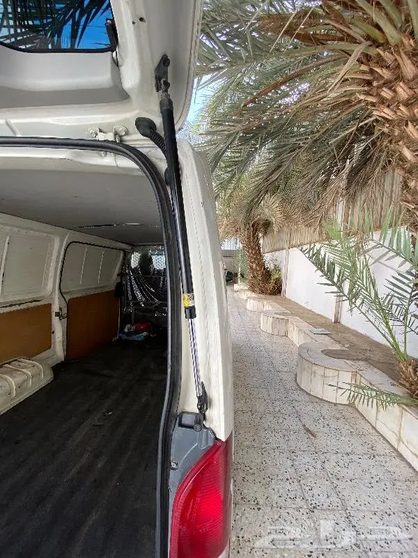 باص بضاعه للايجار فان 9