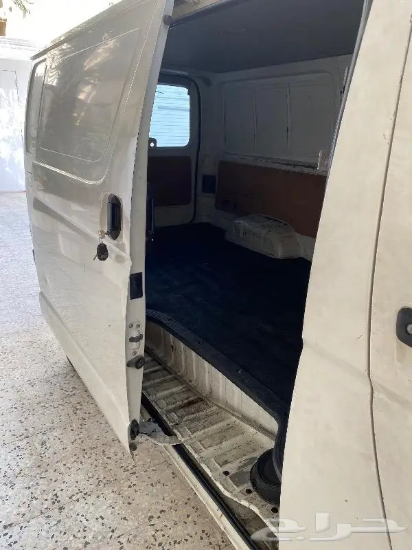 باص بضاعه للايجار فان 10