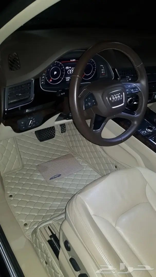 دعاسات جلد فاخرة بضمان سنة لمرسيدس C 9