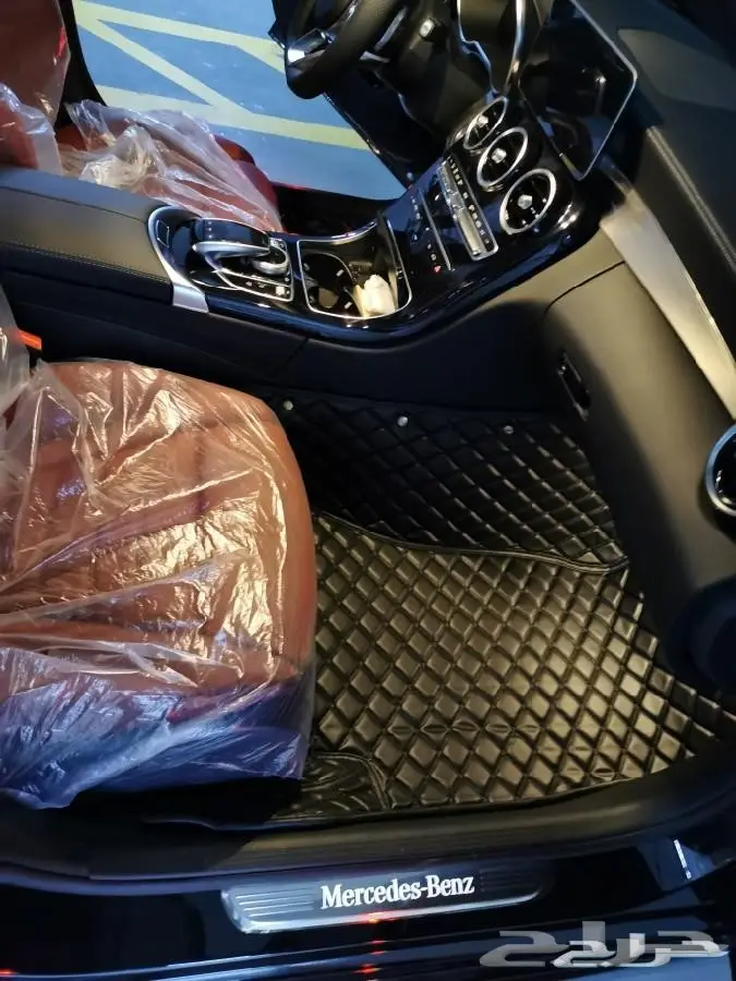 دعاسات جلد فاخرة بضمان سنة لمرسيدس C 28