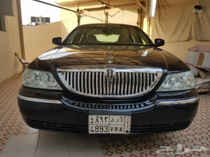تاون كار 2008 سعودي لارج نظيف جدا . ممشى قليل 4
