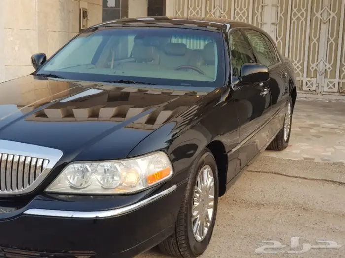 تاون كار 2008 سعودي لارج نظيف جدا . ممشى قليل 12