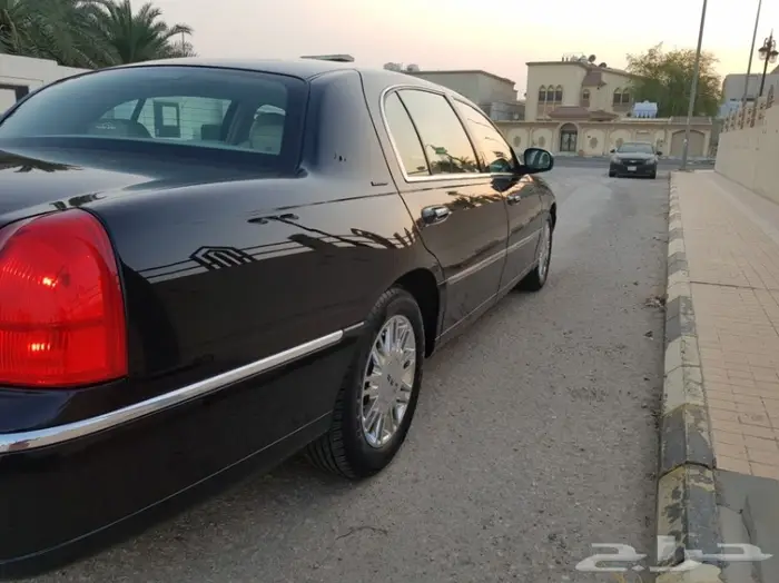 تاون كار 2008 سعودي لارج نظيف جدا . ممشى قليل 15
