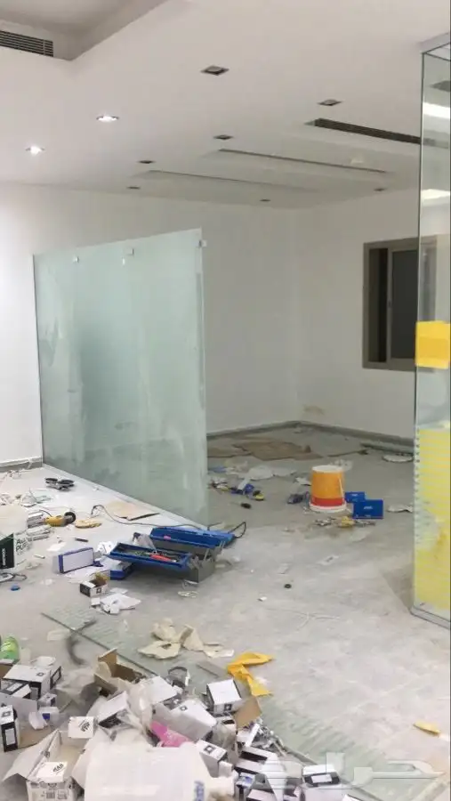 زجاج سكريت قواطع مكتبية وشاورات حمامات 5