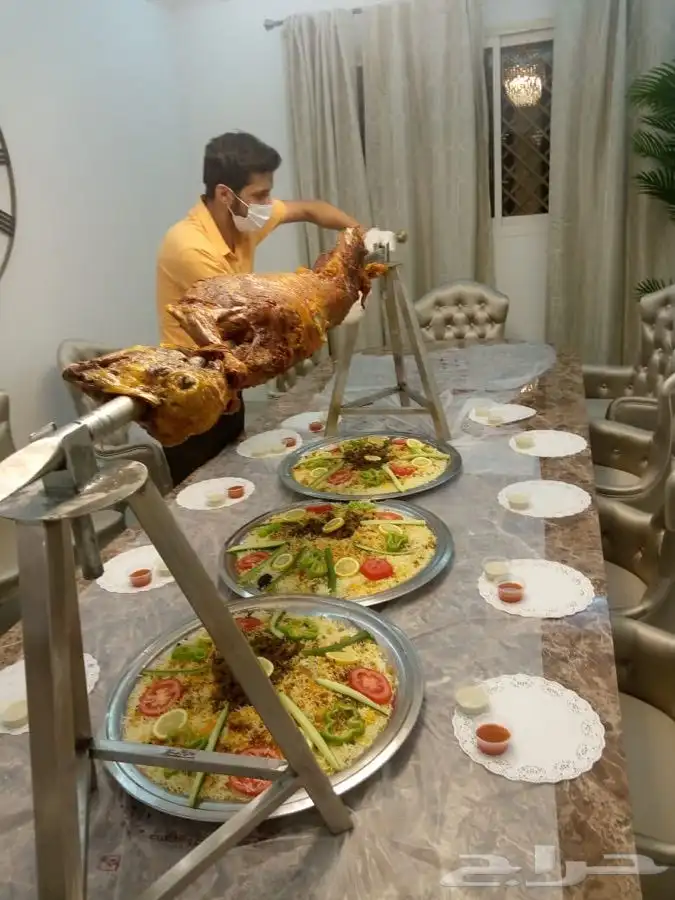 شوي الخروف بموقعك علي السيخ 3