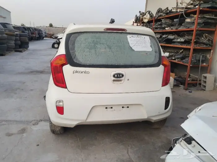كيا بيكانتو 2015 مصدوم تشليح ((قطع غيار فقط)) 0