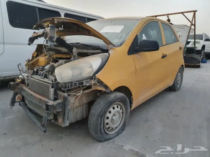 كيا بيكانتو 2015 مصدوم تشليح ((قطع غيار فقط)) 1