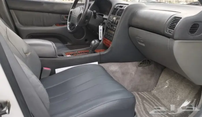 تم البيع لكزس GS300 مخزنه رقم(081) 33