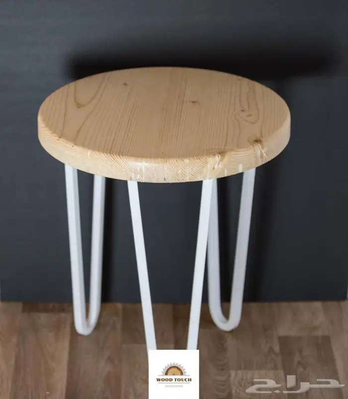 طاولات خشب وحديد 0