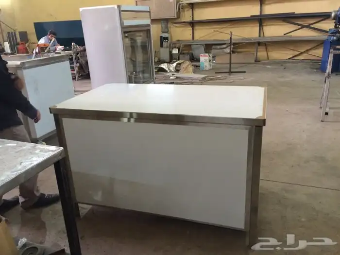 تجهيز طاولات ومطاعم وشفطت ودكدات وامال المطاعم مكاين شاورمة 7