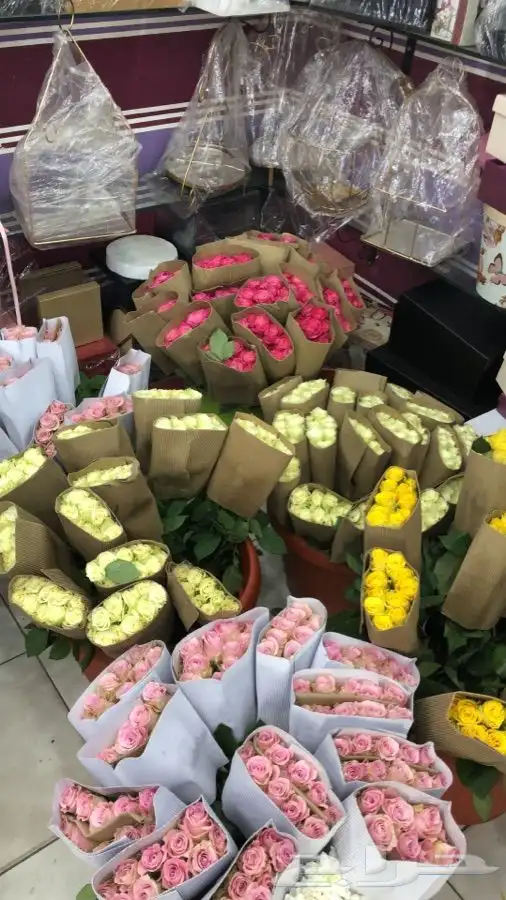 فل عقود للعرسان وورود طبيعيه وشتلات للتواصل اتصال أوواتساب 24